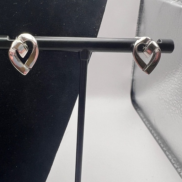 Vintage Monet Filigree silver tone pendant chain and earrings - Picture 8 of 12